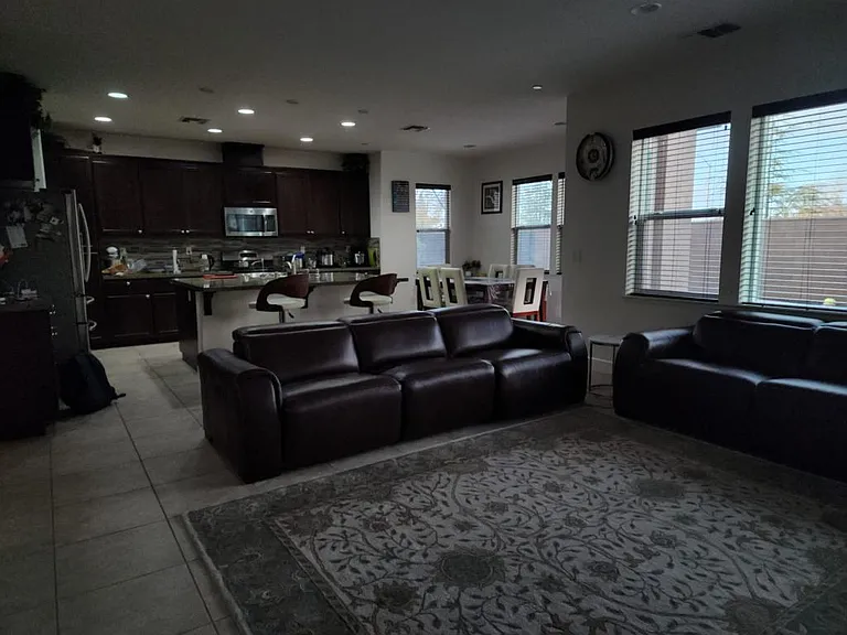5684 Saratoga Cir — Photo 34