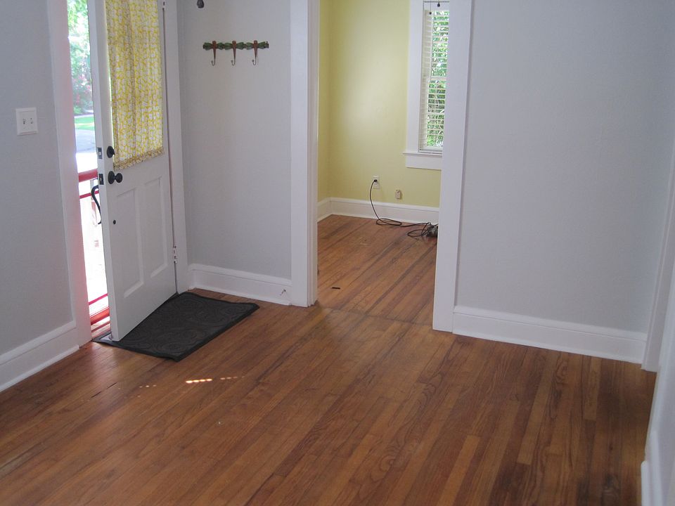 1st image of 1016 Cherry Laurel St