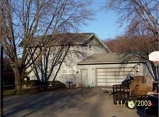 7722 Wild Nest Ln, Dubuque, IA 52003