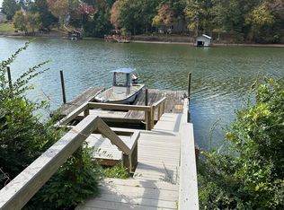 13846 Woody Point Rd, Charlotte, NC 28278