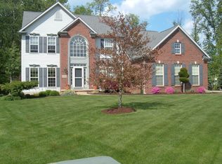 26980 Springside Ln, Olmsted Falls, OH