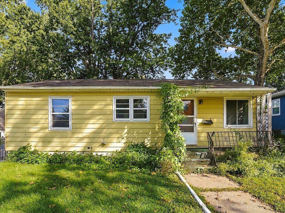 1st image of 2530 Cody St