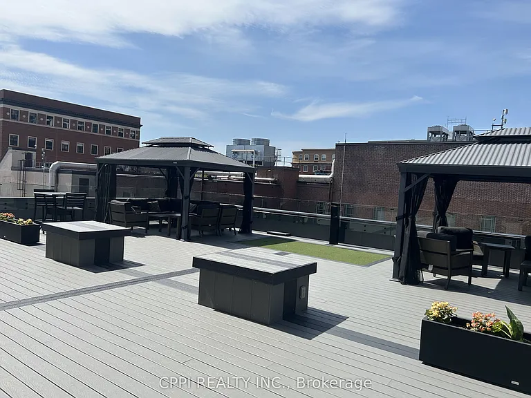 70 King St E #606 — Photo 10