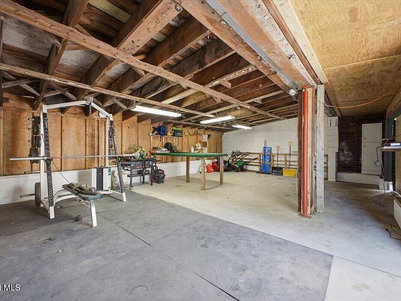 4th image of 20 Alden Avenue