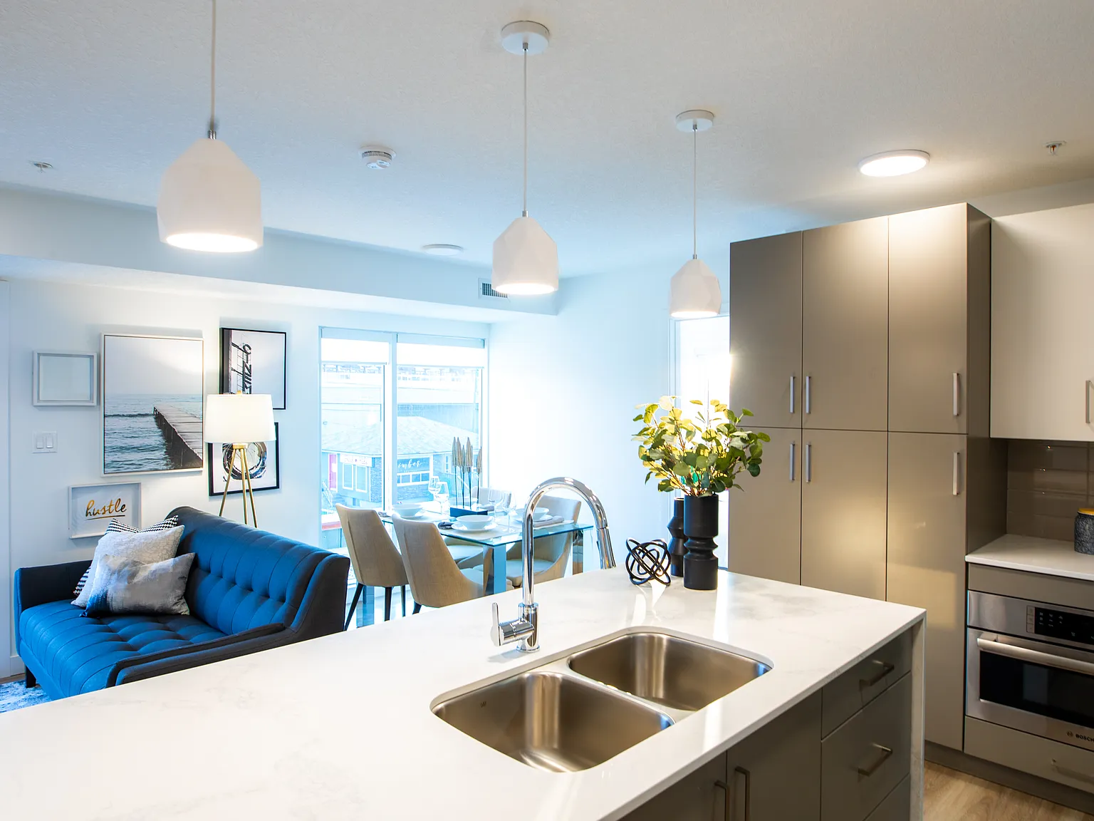 MARDA Apartments in Calgary (Marda Loop) — Photo 1