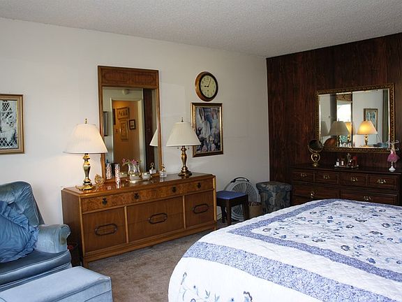 4th image of 23069 Nadine Cir Unit A