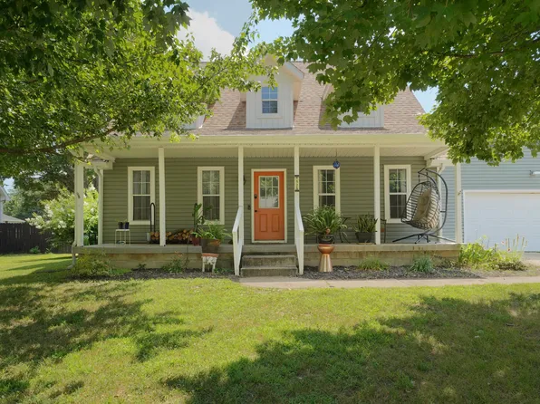 1925 Red Bird Dr, Webb City, MO 64870