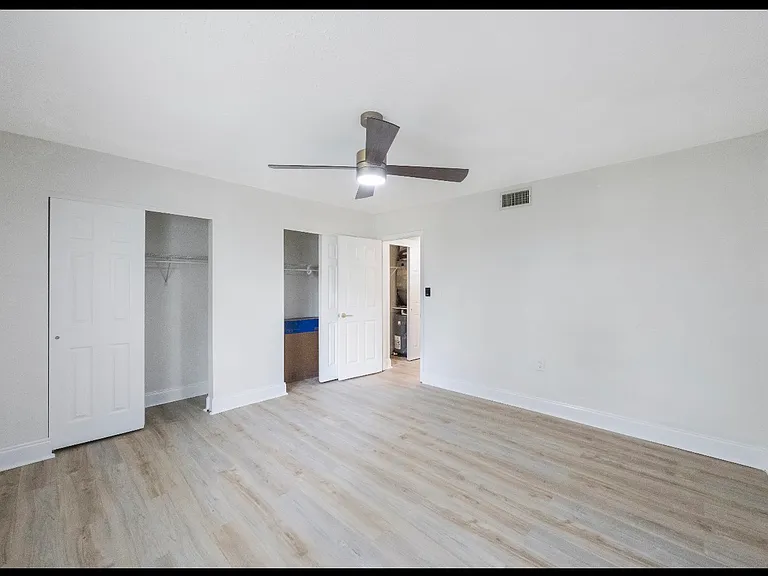 3111 W Horatio St #207 — Photo 5