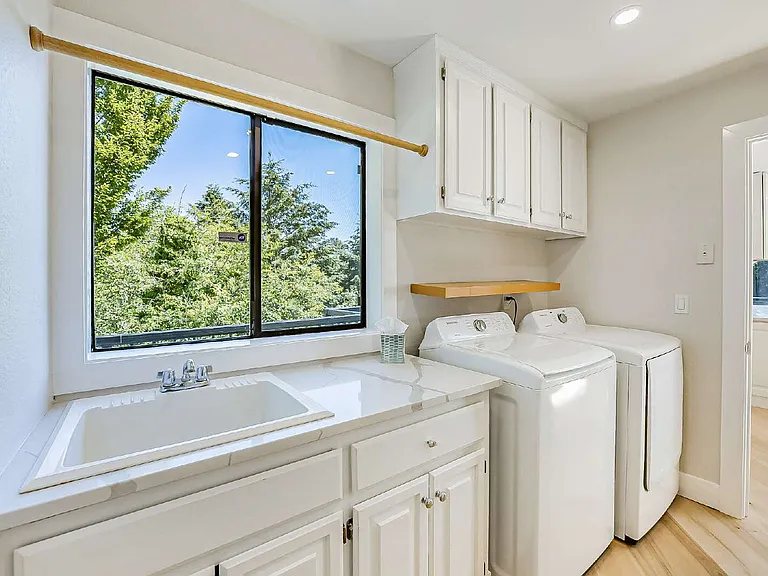 4634 Lighthouse Dr NE — Photo 21
