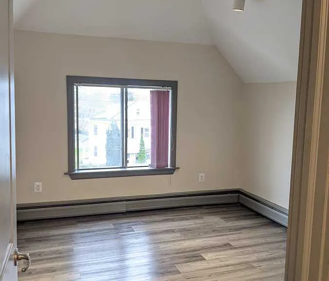 28-30 Connecticut Blvd #3 — Photo 14