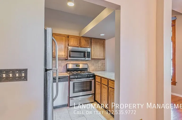 549 W Belden Ave #1FE — Photo 4