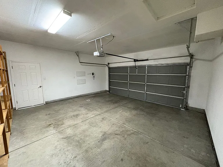 3310 N Tilden Ct — Photo 4
