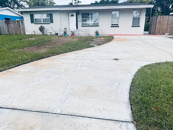 710 72nd Ave N, Saint Petersburg, FL 33702