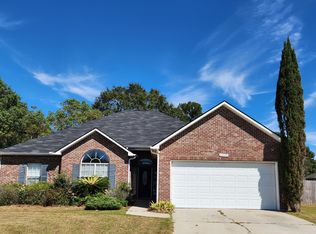 6320 Luckey Ln, Ocean Springs, MS 39564