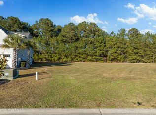 193 Twining Rose Ln, Holly Ridge, NC 28445