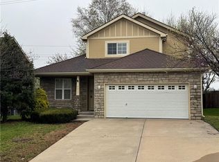 4317 Ironwood Dr, Leavenworth, KS 66048