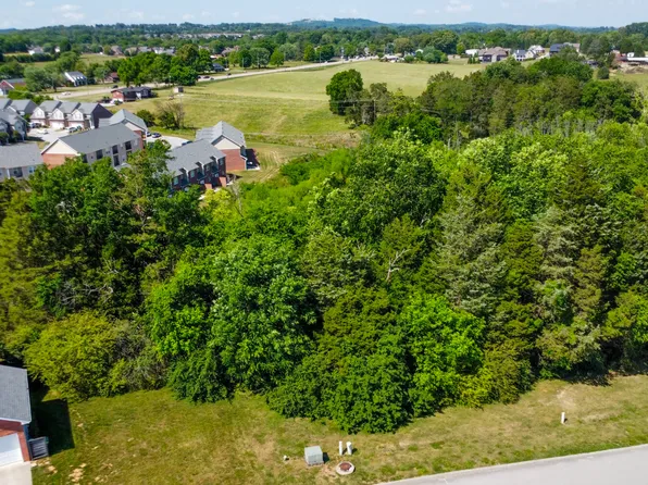 3010 Masters Ln, Knoxville, TN 37918