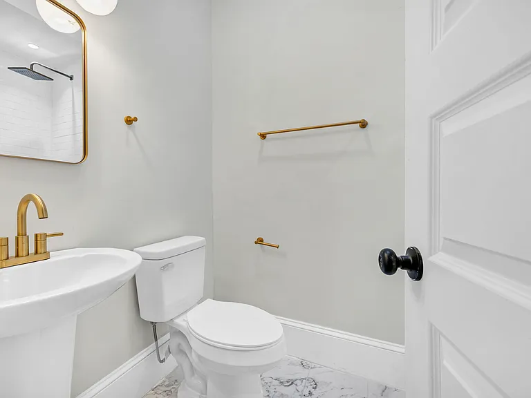 2226 Wayne St — Photo 15