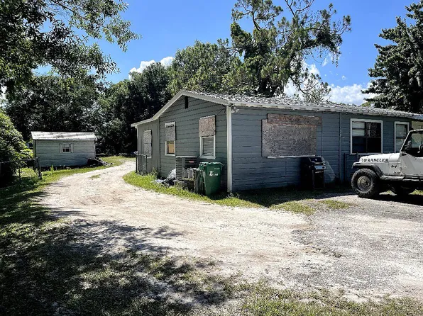 327 Bay Ave, Cocoa, FL 32922
