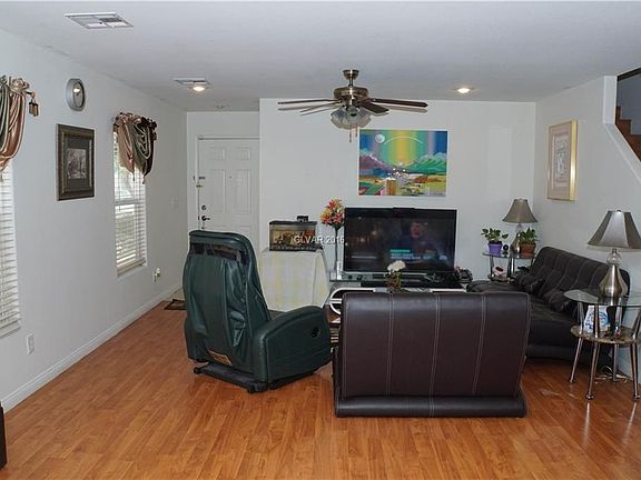 3rd image of 5217 Country Retreat Ct