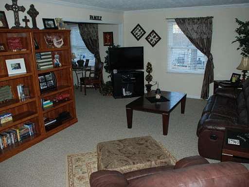 2nd image of 109 Cedar Point