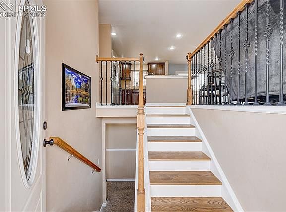 3rd image of 713 Raemar Dr