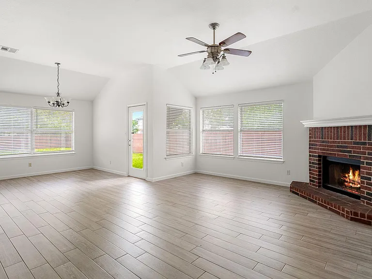 5900 Taylorcrest Dr — Photo 5