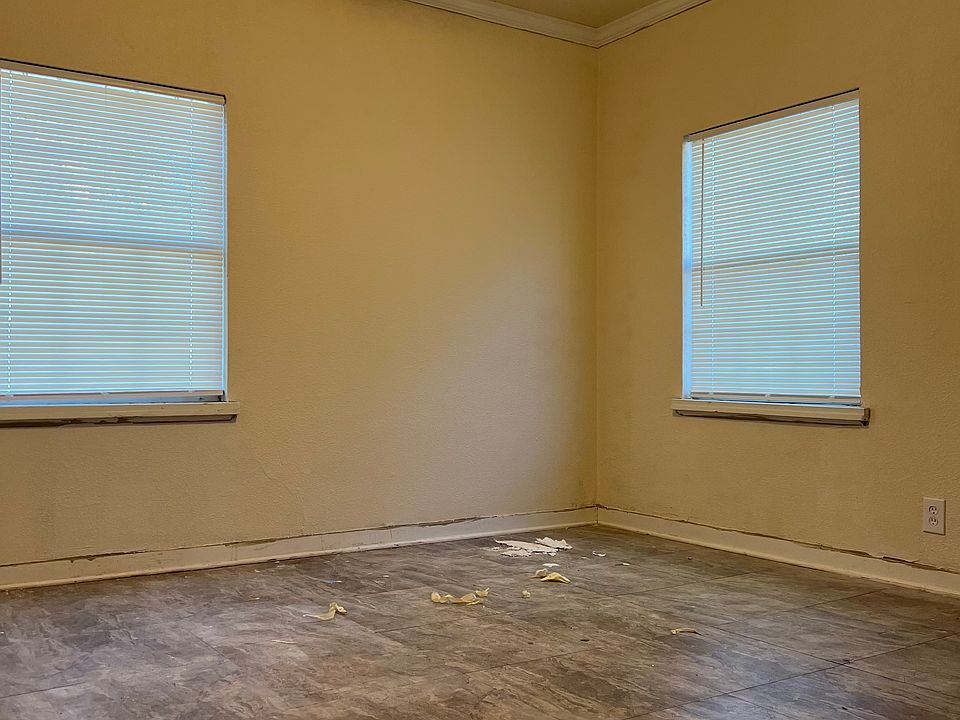 1st image of 1639 Thorain Blvd