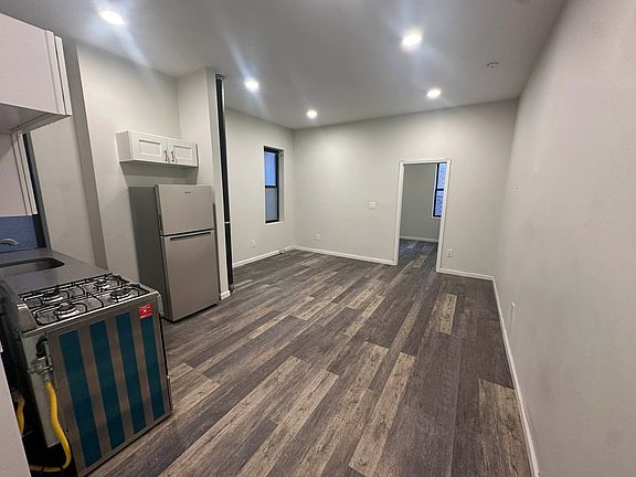 2nd image of 35 Graham Ave APT 2A
