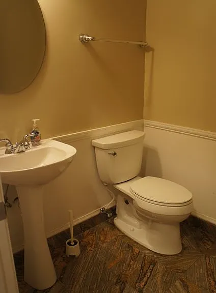1000 N Crosby St — Photo 7