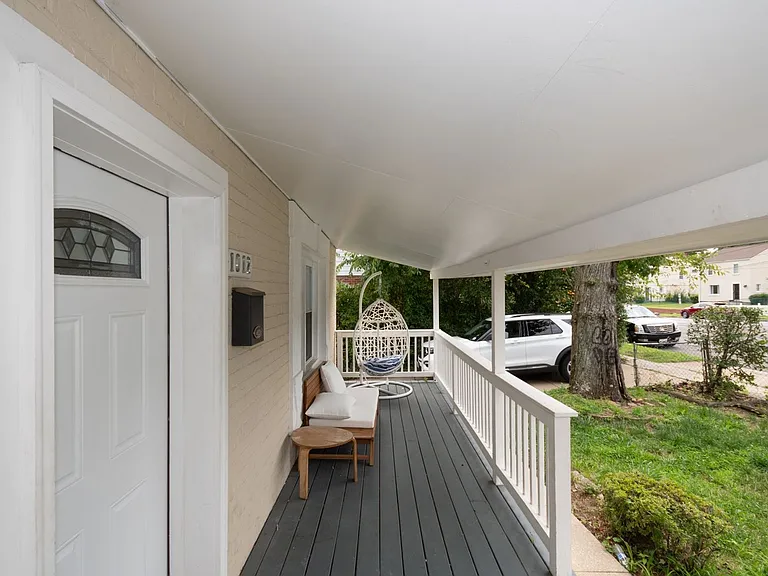 1012 E West Hwy — Photo 5