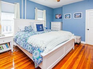 38 Harbor View St #1, Boston, MA 02125