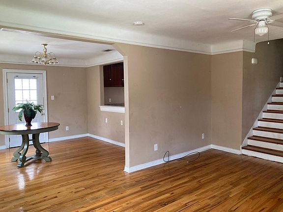 3rd image of 6054 Gen Diaz St