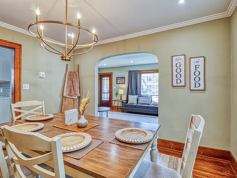 237 W Girard Blvd — Photo 11