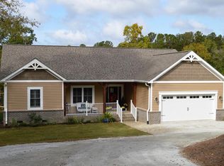 225 Southpoint Harbor Dr, Chappells, SC 29037