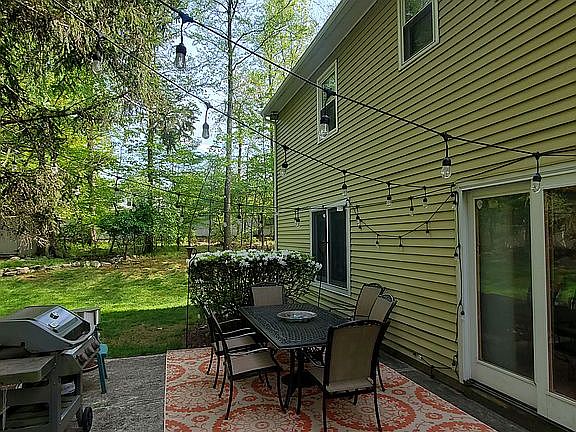 5th image of 1 Saratoga Ct