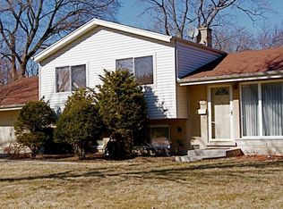 204 Flora Ave, Glenview, IL 60025