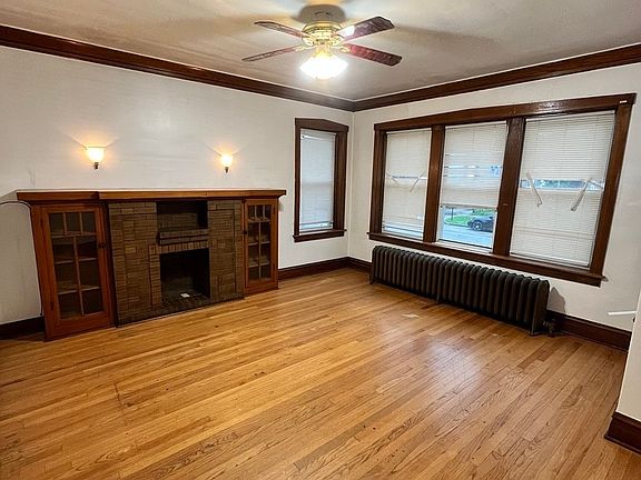 3rd image of 1141 S Mayfield Ave