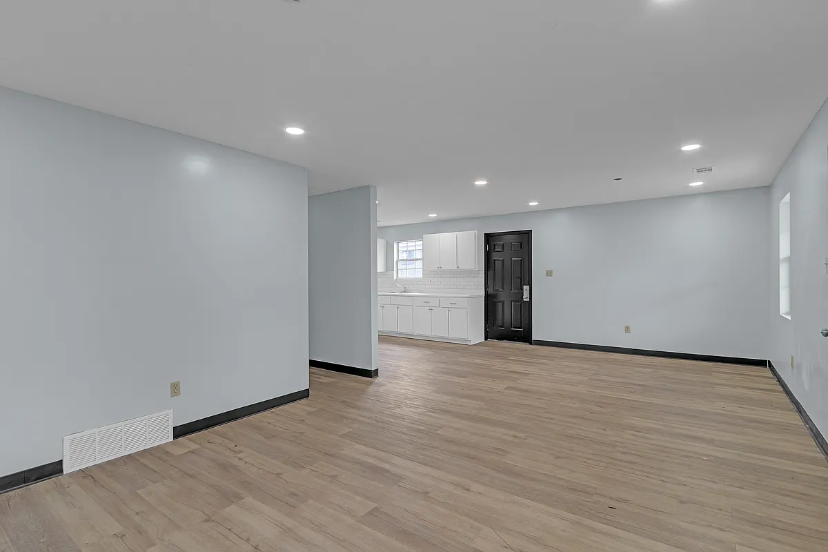 Building Photo - 3135 Mimosa Ave