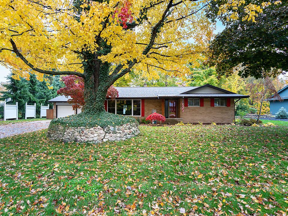 1st image of 645 Goldenrod Ave