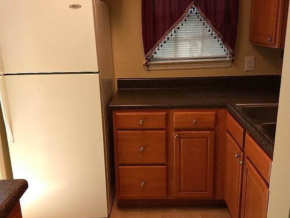 2nd image of 377 Leisure Ct