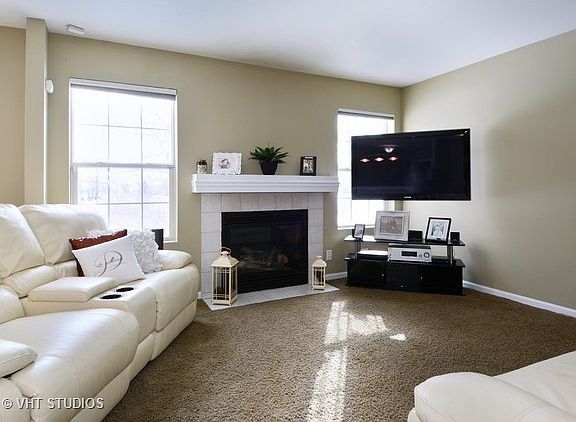 3rd image of 2370 Stoughton Cir #0
