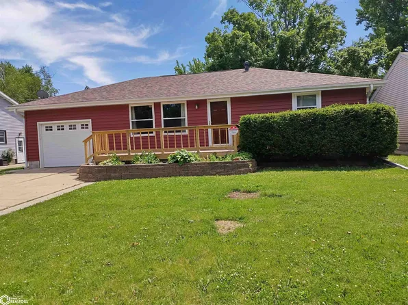 1309 W 7th Ave N, Clear Lake, IA 50428
