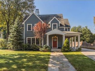 34 Salisbury St, Winchester, MA 01890