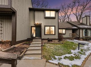 502 Stoneywood Dr, Brighton, MI 48116