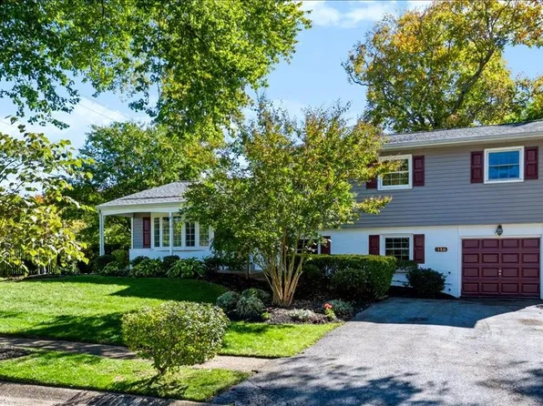 316 Alders Dr, Wilmington, DE 19803