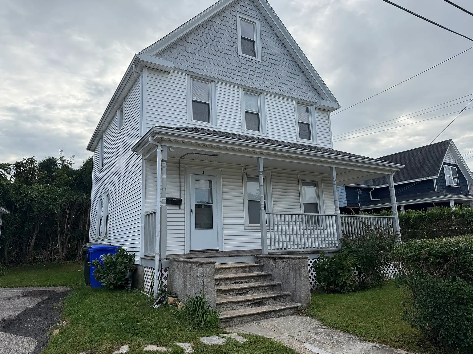 2 bed, 990 sqft, $1,900 — Photo 1