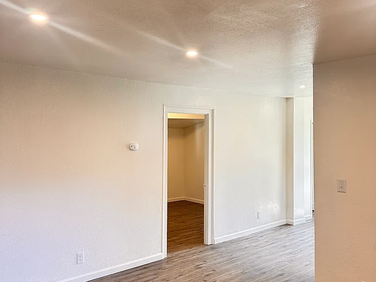 450 Randolph St #1 — Photo 7