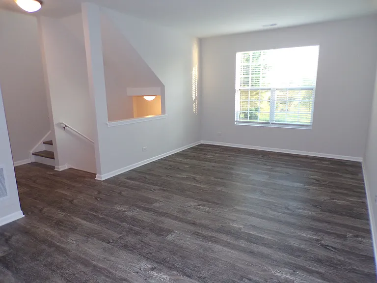 1645 W Turtle Creek Ln — Photo 7