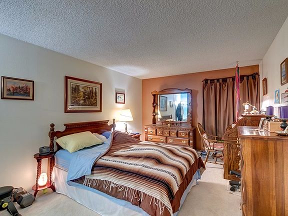 18' x 11' Master Bedroom